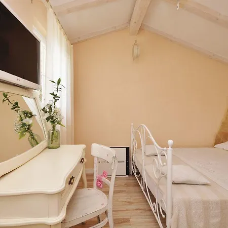 Apartment Katica-3