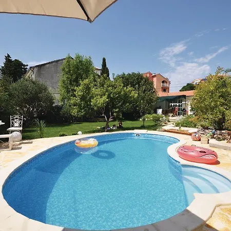 Apartment Katica-3 *