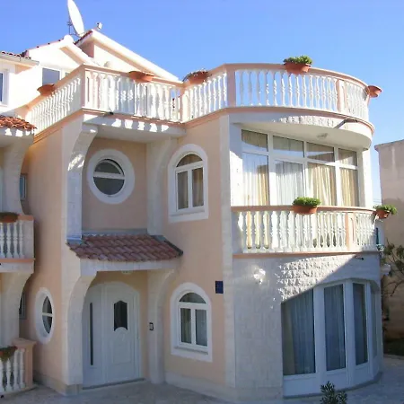 Apartment Katica-3